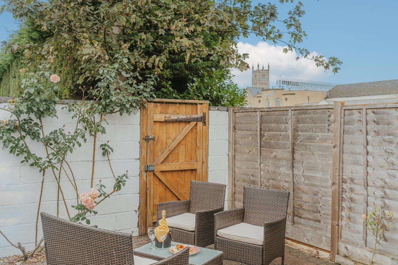 Cotswolds- Homely 2 Bed House With Garden, Wifi - Esho Stays Cirencester Exterior photo
